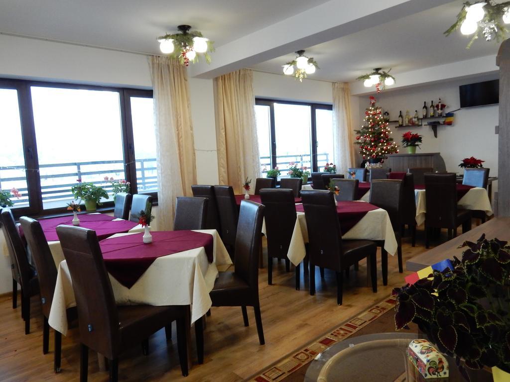 Pensiunea Cetatea Craiului Rîşnov Esterno foto